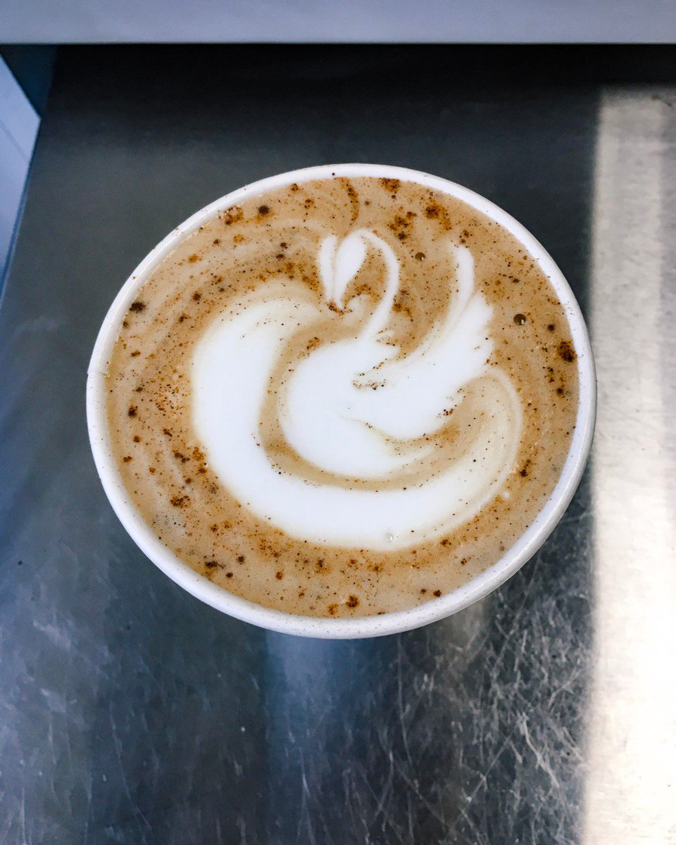 railwaycoffee's tweet photo. You know it's going to be a good day when you're served swan latte art.
.
#barista #baristasofrailway #latteart #baristadaily #swanlatteart #lattelove #railwaydowntown #latte #coffeeshop #specialtycoffee #rustonla #rustondrinks #downtownruston #experienceruston https://t.co/waZEUk9Qo1