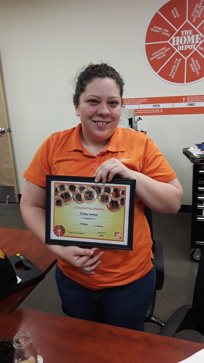 Congratulations to Cindy for 3 years of service.