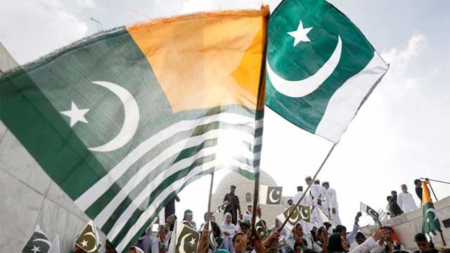 mufeex98's tweet photo. Waqt e fursat hai kaha kaam abhi baqi hai 
Noor e tauheed ka aitmam abhi baqi hai.. (Allama iqbal)
#KashmirWantsFreedom 
#StandForKashmirOnFri
#PakArmy
#DGISPR https://t.co/fvkPAWj7NT
