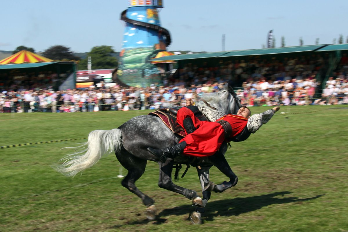 Chatsworth Country Fair (@chatsworthcfair) on Twitter photo The opening ceremony is underway! At 12.40, we welcome the Ukranian Cossacks to the Grand Ring for daring stunts on horseback 🙈 The opening ceremony is underway! At 12.40, we welcome the Ukranian Cossacks to the Grand Ring for daring stunts on horseback 🙈