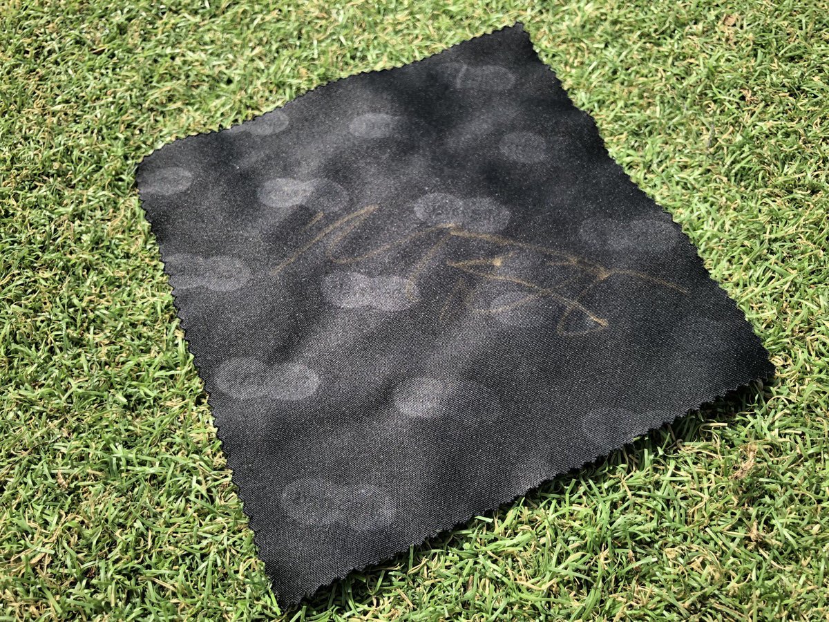 We are giving away a <a href="/jackleach1991/">Jack Leach</a> signed glasses cloth! 👓

RT and follow <a href="/SomersetCCC/">Somerset Cricket</a> to enter! 

#WeAreSomerset 
#Ashes