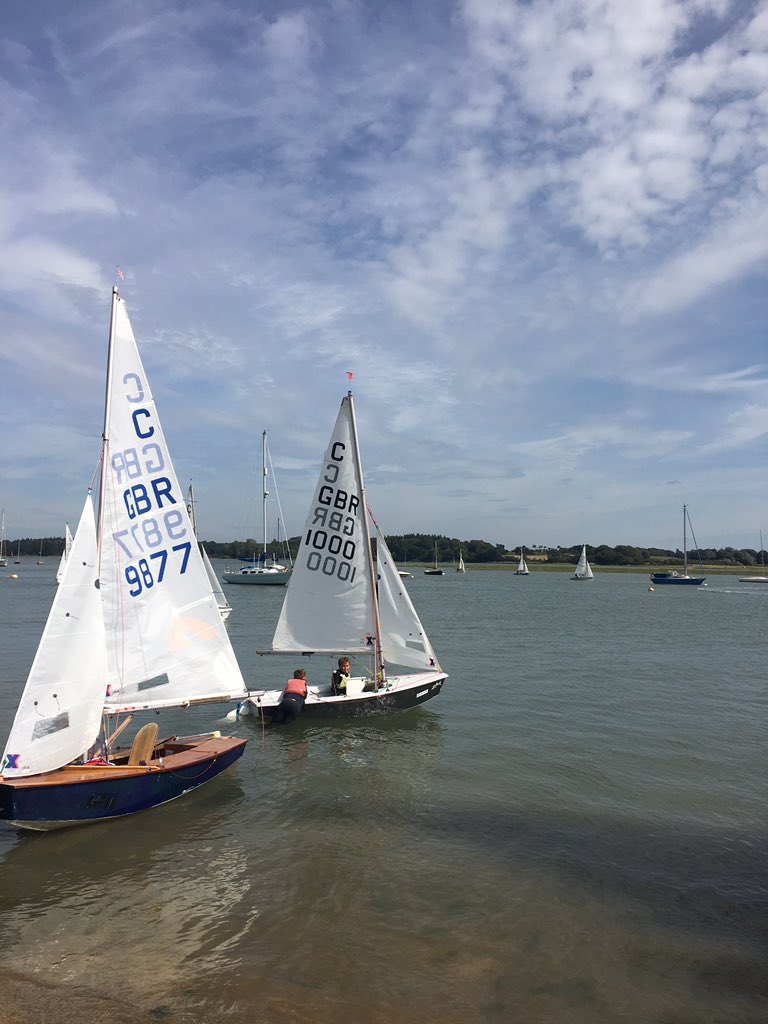 alice_thorogood's tweet photo. Another beautiful day at the Waldringfield cadet week. The sailors are having a blast @GBRCadets                                    Thanks to our supporters for making this happen                     @harken_inc
#athefront
 
@GillMarine
#neverlessthanbrave
 
@seamarknunnltd https://t.co/TAXmdyfTXi