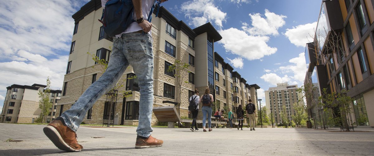 usask's tweet photo. Welcome home: It's residence move-in day for students at #USask - see you all at Orientation! #UsaskOrientation #ProudofU2019 #BackToSchool2019 https://t.co/coMm7DpeT1 https://t.co/BSZTXb9jkW