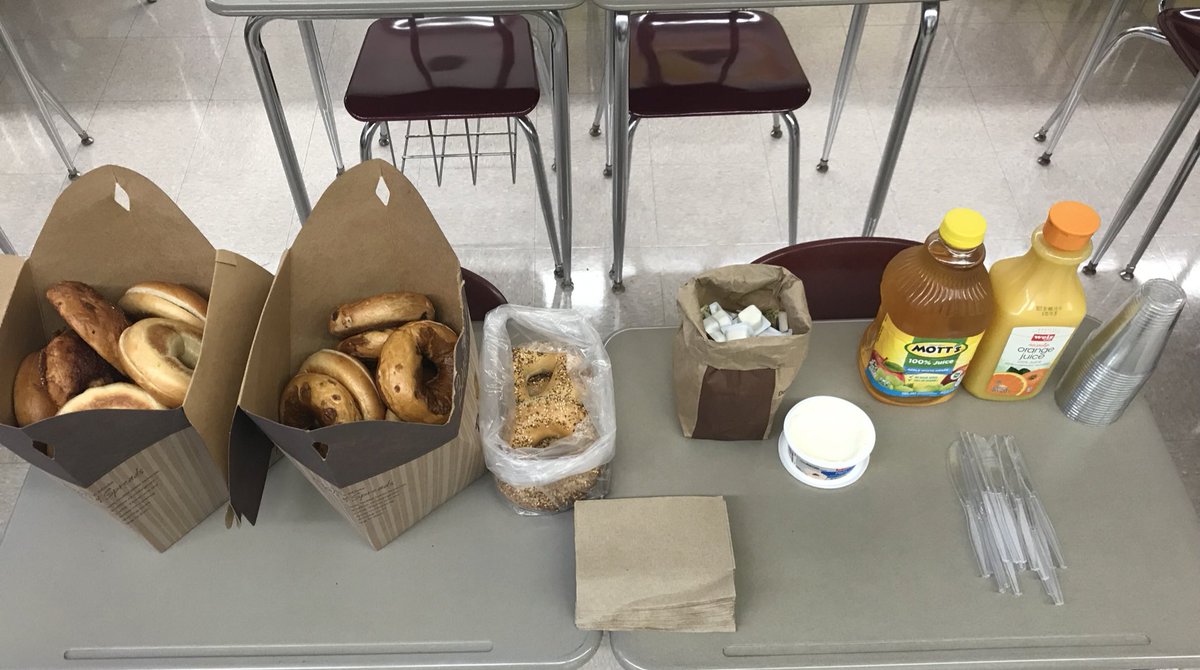 Film break down is better with breakfast. Am I right? 😋 

Thanks Coach Vic!