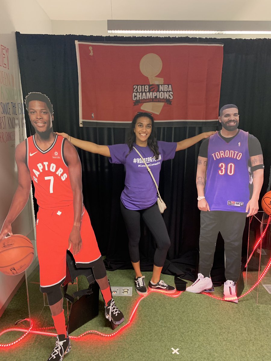 aaspencer_'s tweet photo. such fun at #SLCLive!! what an incredible event and great to see Faculties and campus partners collaborating! shoutout to the O-Team for all of this! #RoadToRyerson https://t.co/nkPghAxADZ