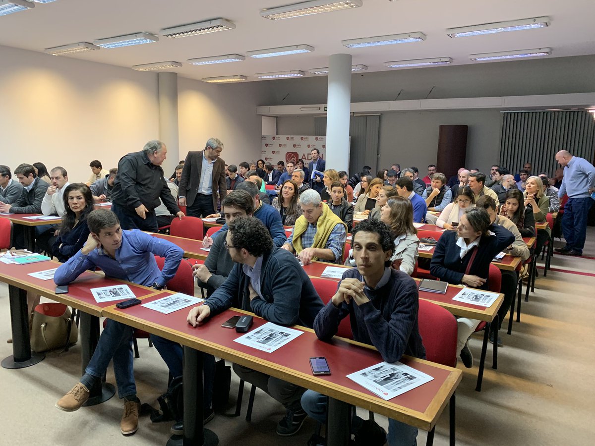 MartinJClement's tweet photo. Fue muy enriquecedor compartir junto a Virgina Garimaldi y la comunidad Comex de Mendoza los alcances del régimen de Operador Económico Autorizado. #OEA #Comexgroup #GGori #MendozaBroker #AdenBS #Dibiagi #CCECuyo https://t.co/u62BSl3DUp