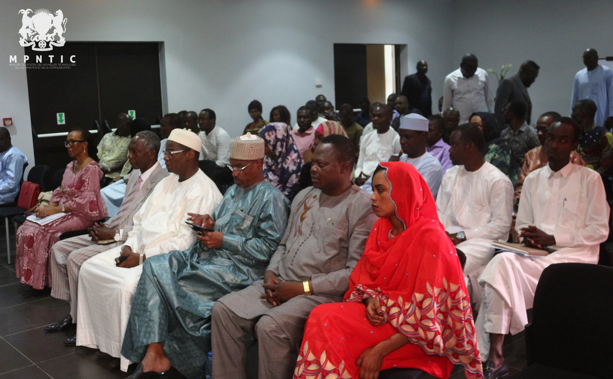 MpenTchad's tweet photo. Le #Tchad accueille du 10 au 12 septembre, le 8ème Forum Africain sur la Gouvernance de l'Internet.

Un point de presse dévoilant le thème du Forum : 
<< Responsabilités partagées des parties prenantes pour un écosystème robuste de gouvernance de l'Internet >> a eu lieu #Adjib https://t.co/DuwHhOFhOl