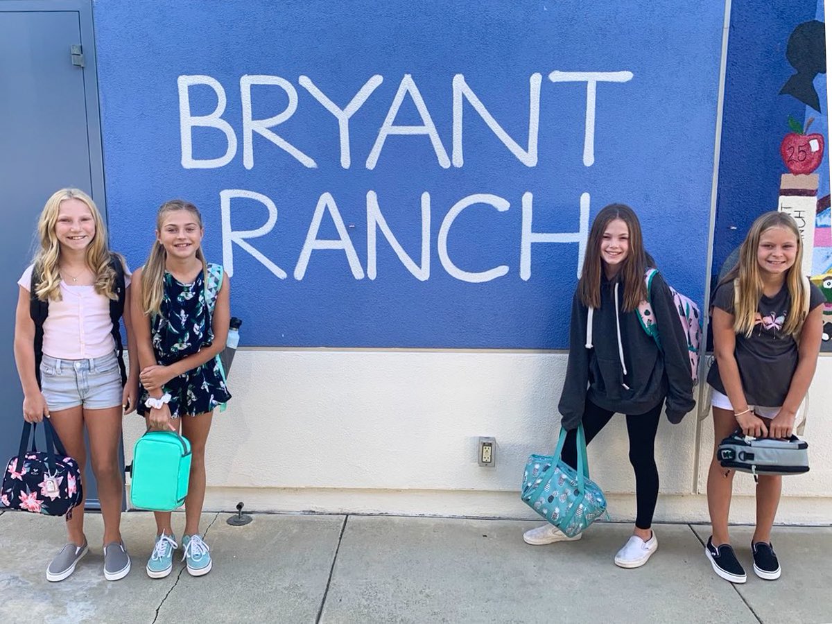 pylusd's tweet photo. Another successful start in #PYLUSD? β
Smiles all around? β
#PYLfirstday π https://t.co/VOVko6GZg0