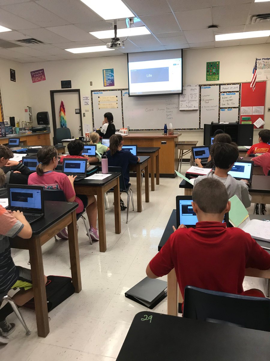 Thanks to Mrs. Rodriguez' <a href="/CTMS_Cougars/">Chisholm Trail MS</a> <a href="/RRISD_science/">RRISD Science</a> TAG class for allowing me to show you how to use #googlesites for your portfolios - great class! #rrisd1family  #RRISDtech
