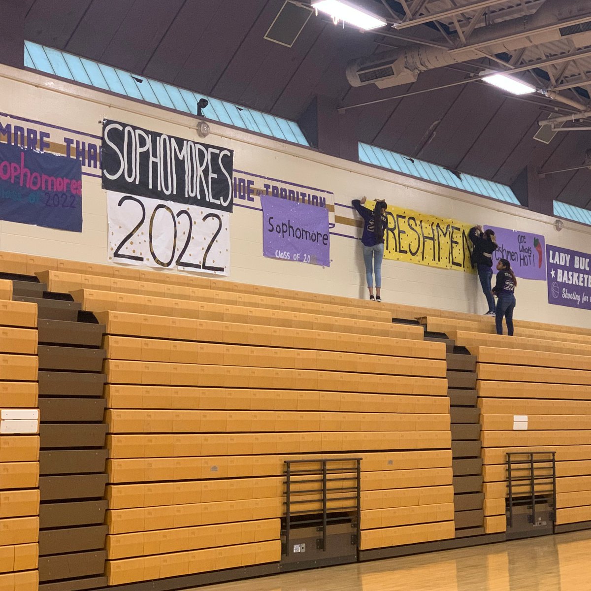 MillerHS_StuCo's tweet photo. Game Days at Miller Always So Much Fun!!! 💜🏈🤩🙌
#MBN @BucsHs @MillerBucNation https://t.co/YyDHGLLNuF