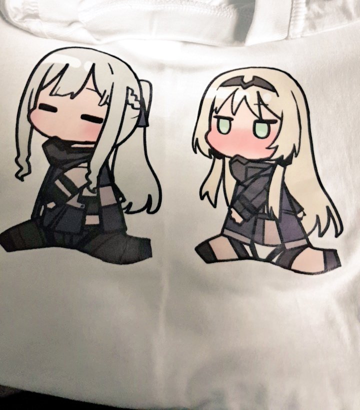 コミケの????まさかこのシャツ...!!!!!!!めちゃかわいいのレアーサプライズ????本当にありがたい???? 