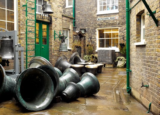 thegentleauthor's tweet photo. 1900 now!
Just 100 more Tower Hamlets residents need to sign this petition to trigger a debate on 18 Sept to make it council policy to SAVE THE WHITECHAPEL BELL FOUNDRY as a working foundry. Ask everyone you can in LBTH:
https://t.co/WKjSLtEh2E
(photo @PETERDAZELEY ) https://t.co/1dTTLHsald