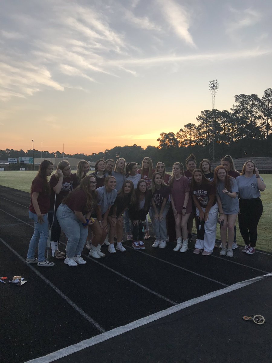 WOHSstuco's tweet photo. Great turn out for Senior sunrise this morning https://t.co/pmolTFiqdS