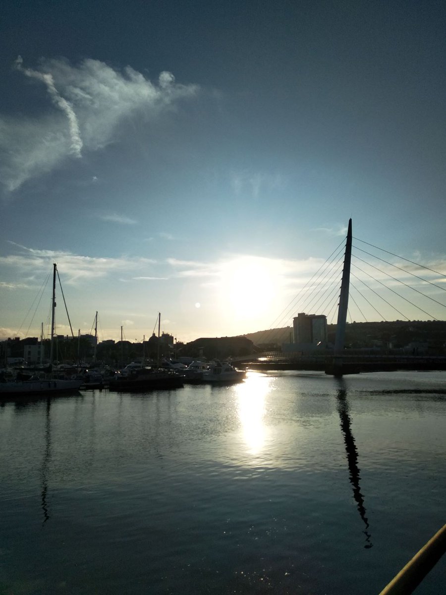 info_specific's tweet image. 📸 This week's #SolarSnaps was taken in Swansea's beautiful marina!

Remember to send us any impressive shots you've got of our wonderful source of energy ☀️