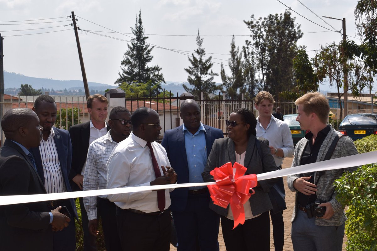 ryaf_agribiz's tweet photo. Happening now: Hon Minister of Agriculture and Animal Resources  Dr Gerardine Mukeshimana opens #Agribusiness incubation center here at Kicukiro 

This center will be used by youth in agriculture in Rwanda to grow their businesses.

Many thanks to @BDF_rw for this initiative. https://t.co/i0GruVgZKe