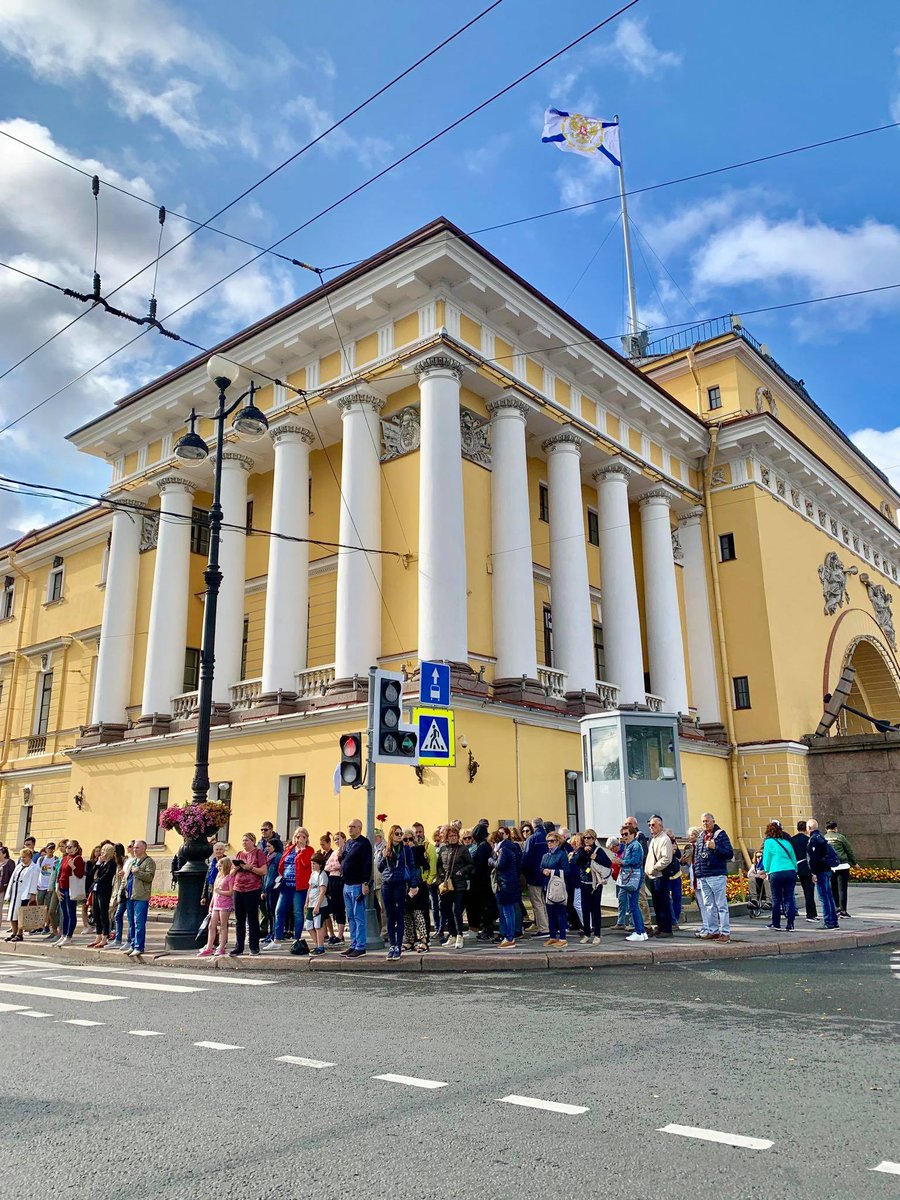 2MonkeysTravel's tweet photo. if you love architecture then this is one of it! 🙏🏽 @mobyspl #MobySpl @Visit_Russia @Russia @VisitRussiaUK #Russia https://t.co/4cvBbjdIGr