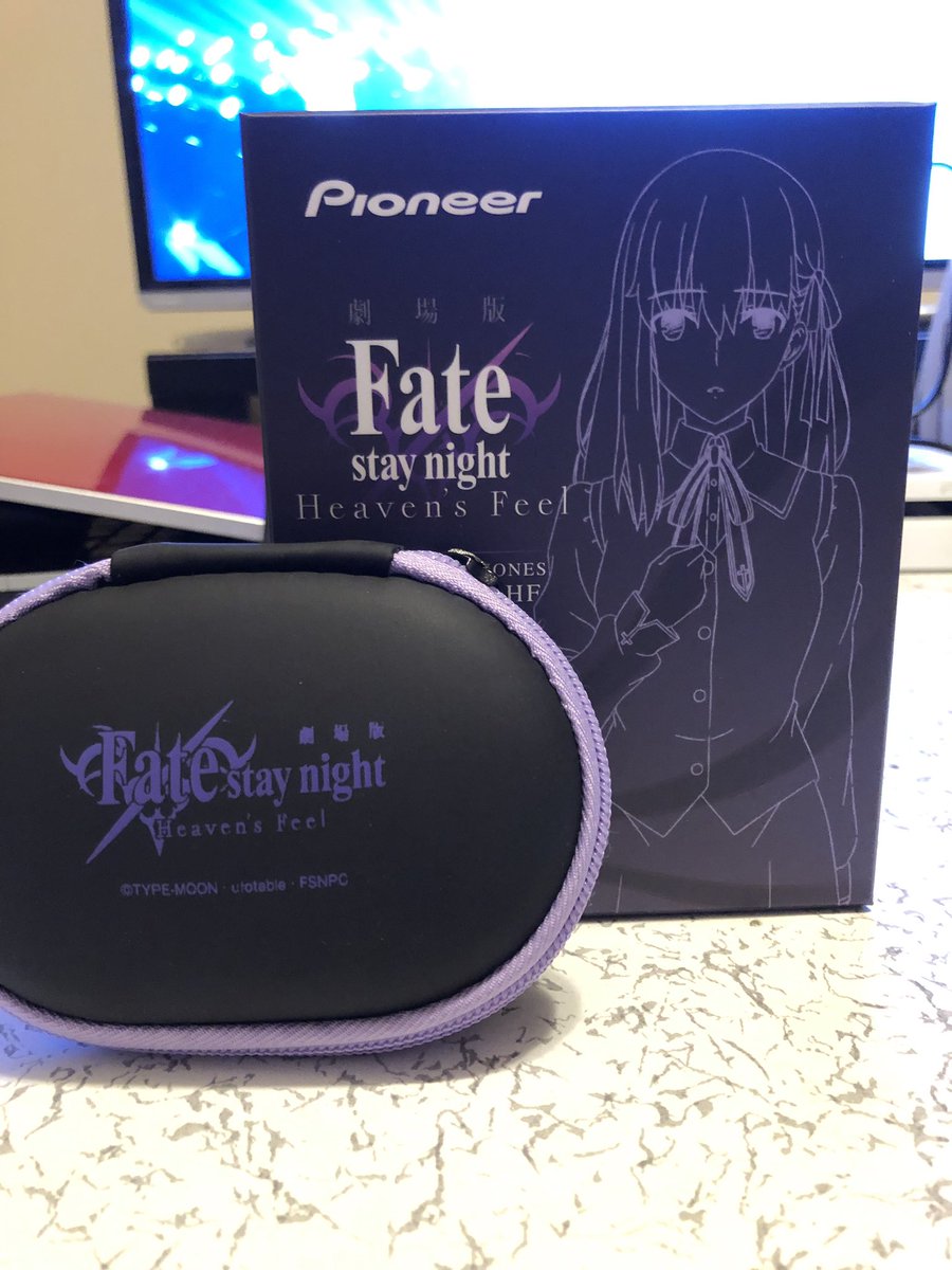 Fate/stay night[Heaven's Feel]のコラボイヤホンが届く - posfie