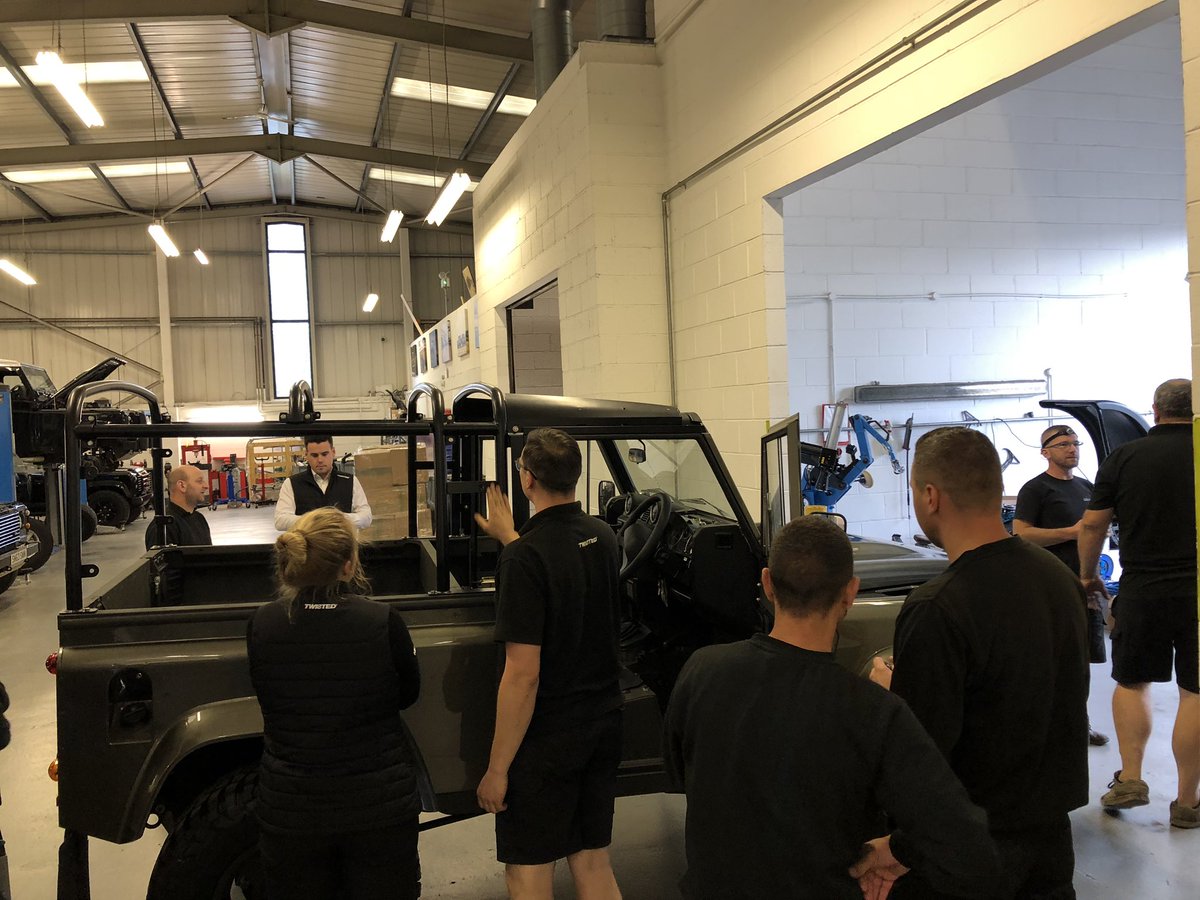 A first look at the Lightweight fresh from our paint shop. A lot of excitement here at HQ #remakehistory #lightweight #series #landrover #defender #landroverdefender #yorkshire #handbuilt #lrcoachworks