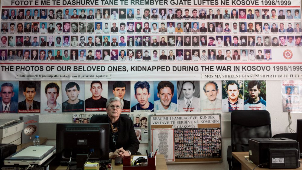 In  #Kosovo, there are 300 sets of human remains, believed to belong to Kosovars from the 1998-1999 war, that remain unidentified  #InternationalDayoftheDisappeared via  @AJEnglish  https://aje.io/ml8d5 