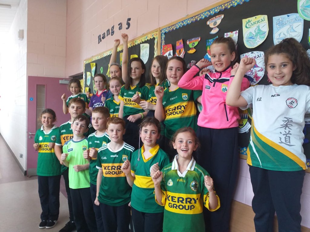 ObnsNs's tweet photo. More pics from #KerryJerseyDay @radiokerry @Kerry_Official #upthekingdom https://t.co/dJLzzbjx8q