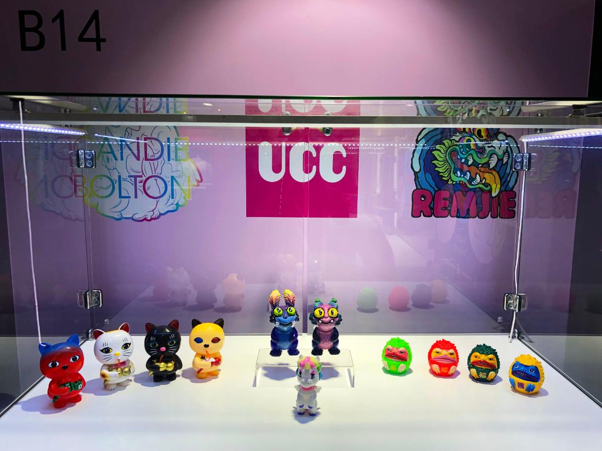 UCCProjects's tweet photo. Unusual Creation Club (UCC)
Display at YOHOOD 2019 Shanghai~
Our Booth is B14!

Our group：
SugarFly by @remjie_malham 
Aura Unicorn by @Candie_Bolton 
Moggie by Jink Wu 
Garuma by Gorgoloid

#toy #art #arttoy #arttoys #unicorn #rainbow #aura #remjie #moggie #yohood #yohood2019 https://t.co/tHK2CLCc5D