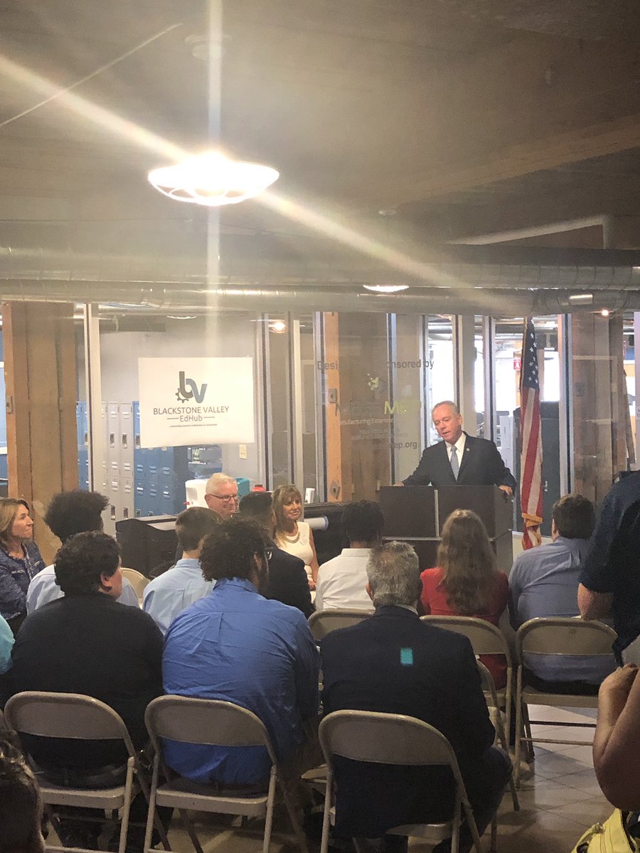 MassMEP's tweet photo. “Today’s manufacturing is vastly different, no more dirt and grime.” Co-chair of the #manufacturingcaucus @jeffroy supporting the #growth of #manufacturing in #Massachusetts #talentedworkforce #innovation #education https://t.co/ZzYuAGlTo5