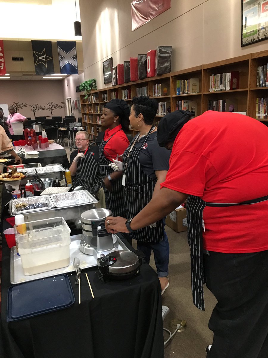 CHHS_Press's tweet photo. @Cedar_Hill_HS administrators cooking up pancakes for the staff this morning! #getyourbreakfast #noexcusesnoalibis #theyarechefstoo #atyourservice https://t.co/Zj4XvLHzPS
