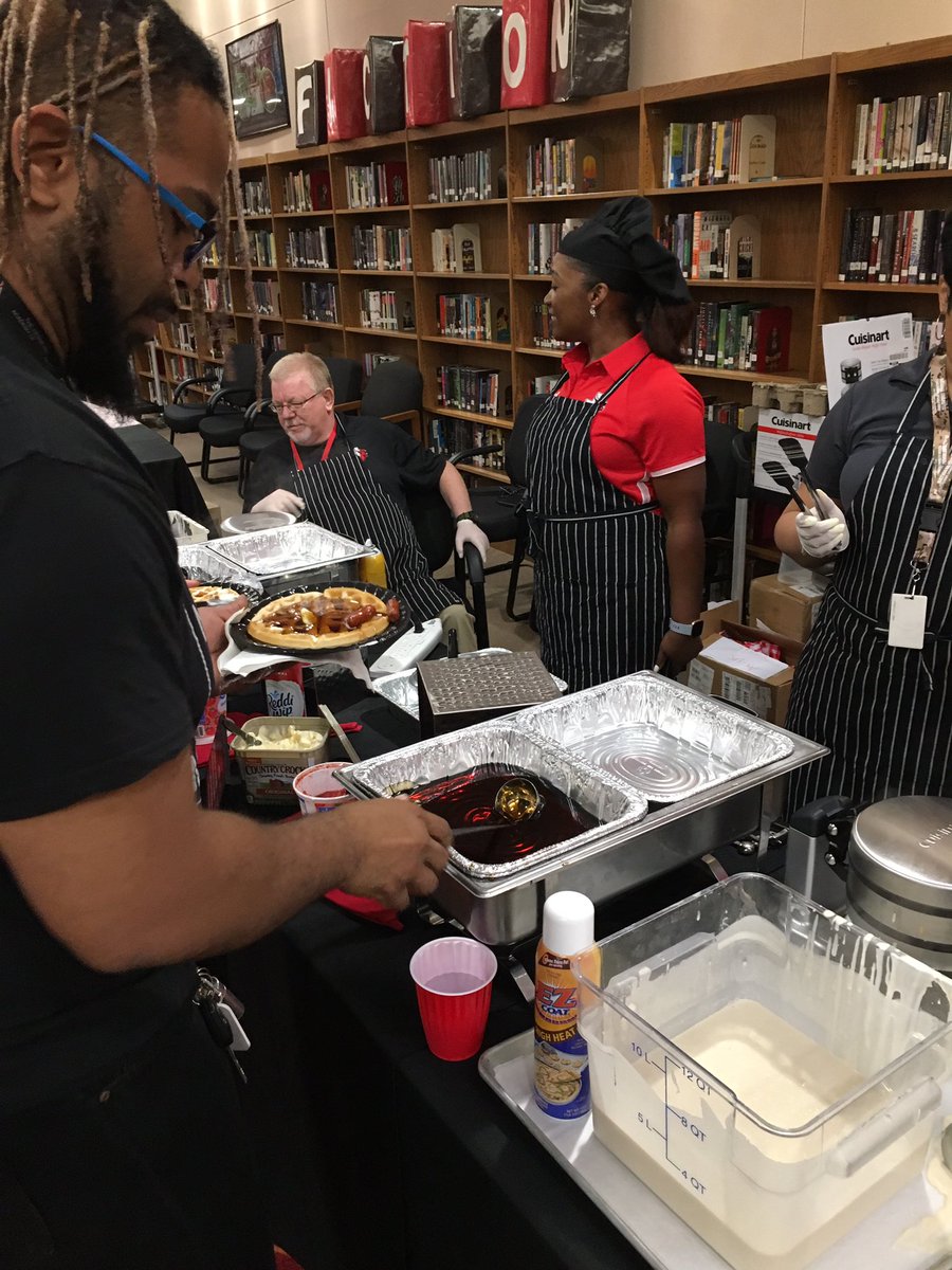 CHHS_Press's tweet photo. @Cedar_Hill_HS administrators cooking up pancakes for the staff this morning! #getyourbreakfast #noexcusesnoalibis #theyarechefstoo #atyourservice https://t.co/Zj4XvLHzPS