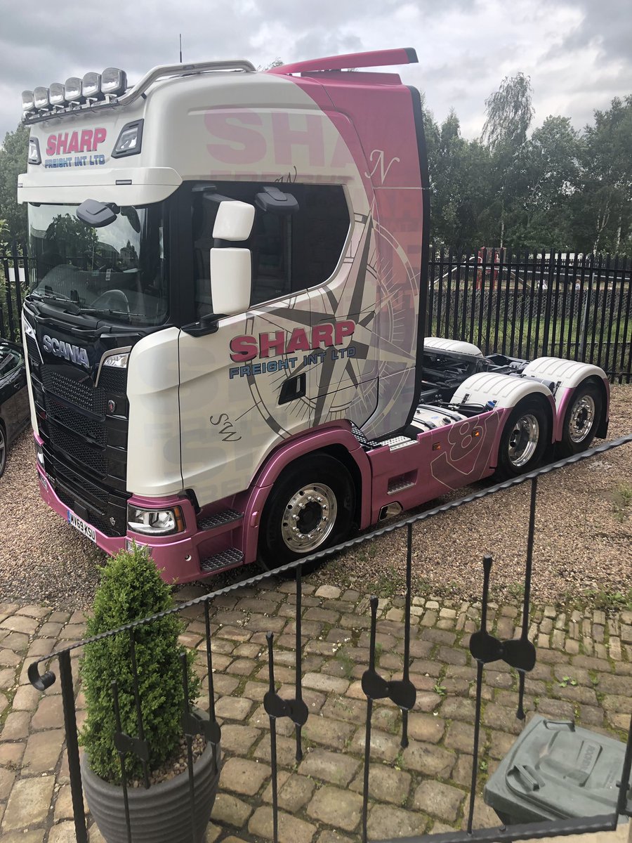 JoeSharpfreight's tweet image. New scania number 6 just arrived from @ScaniaUK ready to go to work on Monday 😎😃👍