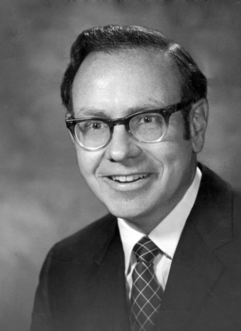 Carl Quintanilla on Twitter: &ldquo;Buffett turns 89 today. 🎂…