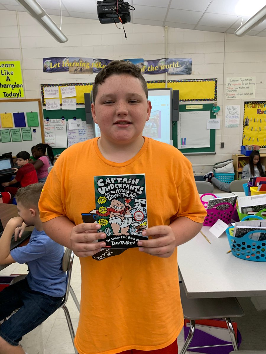 cdroom103's tweet photo. First book of the year! #cddolphins https://t.co/jrF4fyAHyR