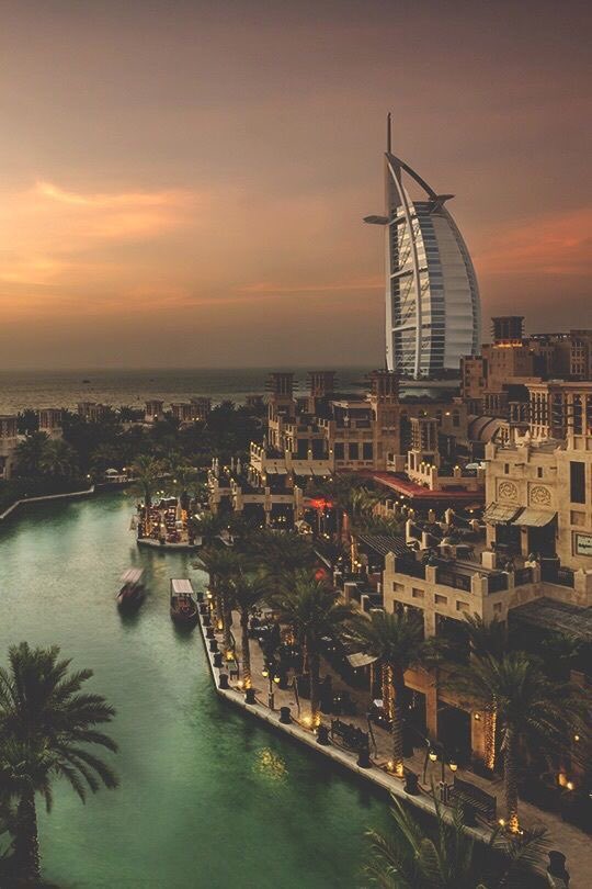 77_elixir's tweet photo. للأماكن الهادئة، للأكواب المُمتلئة، للأحاديث العابرة، 
للأيّام المُفعمة بالحياة و التجَارب..♥️🌱
،
،
،
هُنا ثريد لـ #Dubai 
 #Aug_2019 https://t.co/M0iAz5mapK