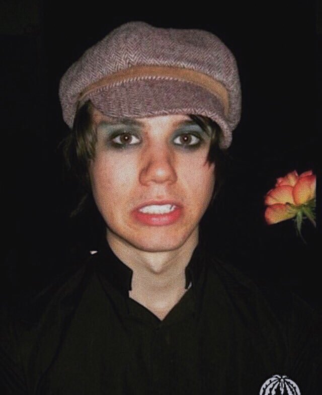 HAPPY BIRTHDAY RYAN ROSS !      