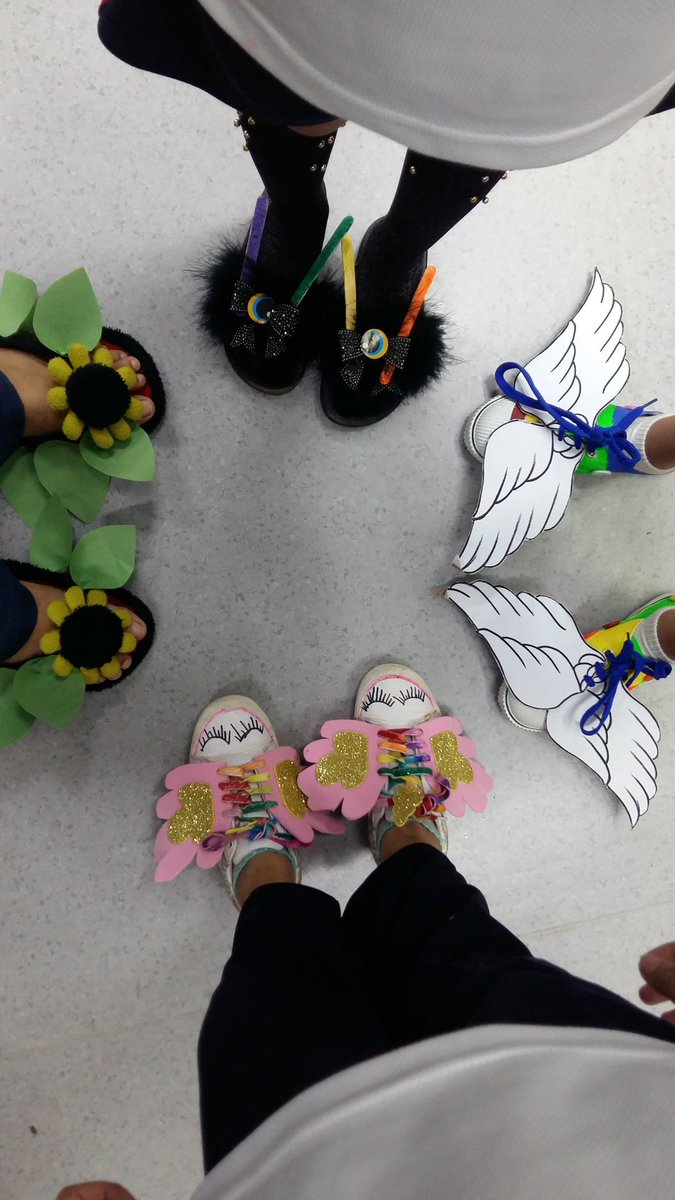 AksPagar's tweet photo. Together we have fun #creativity #crazyshoesday talking about ideas and feeling proud about it @nehapeddi @shamal_merchant @ois_primary https://t.co/j6LmSsGY1h