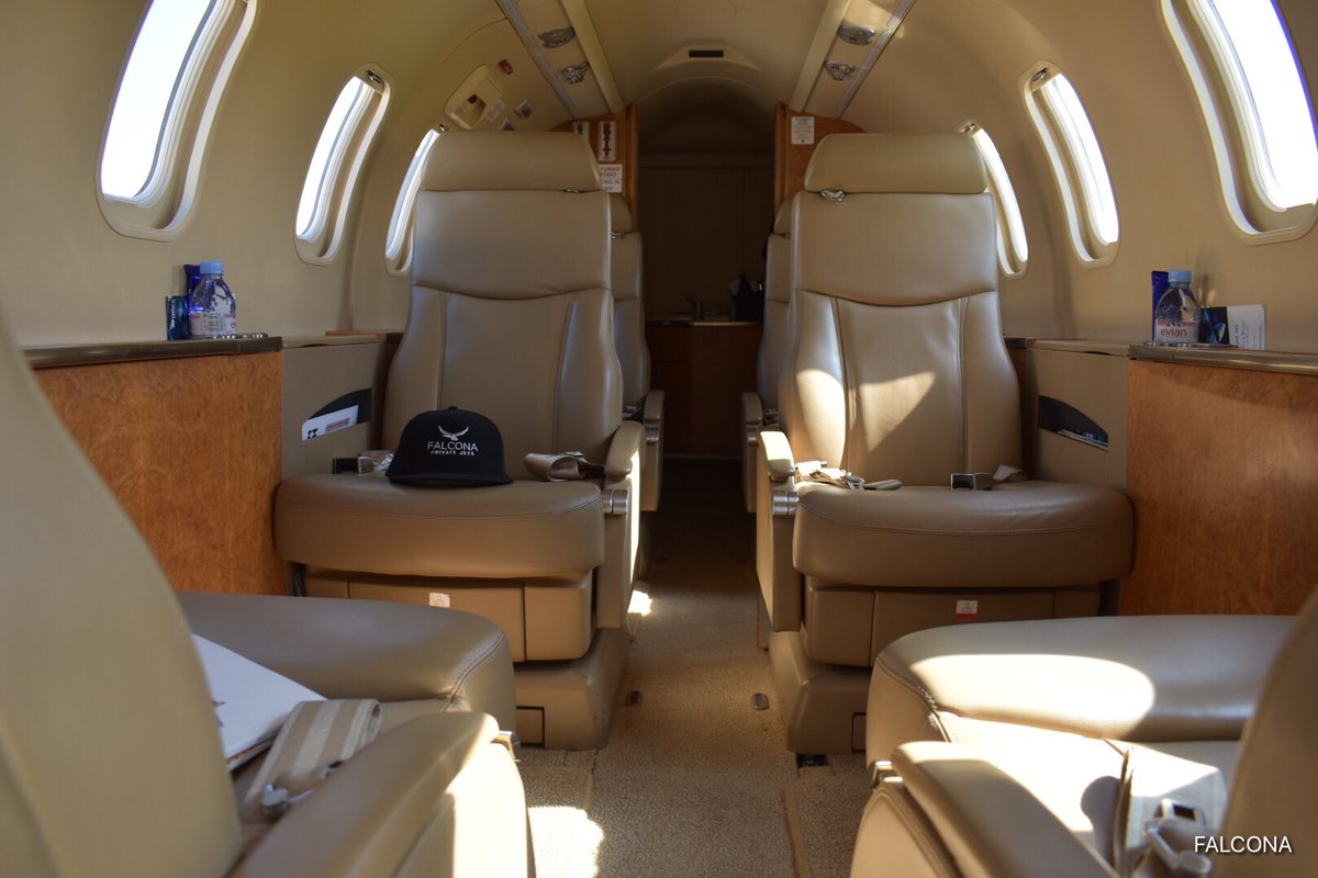 FalconaPJ's tweet photo. Clear blue skies, #Learjet40 ready to take our passengers to Faro 🇵🇹 @FalconaPJ https://t.co/05cgp9gQOk