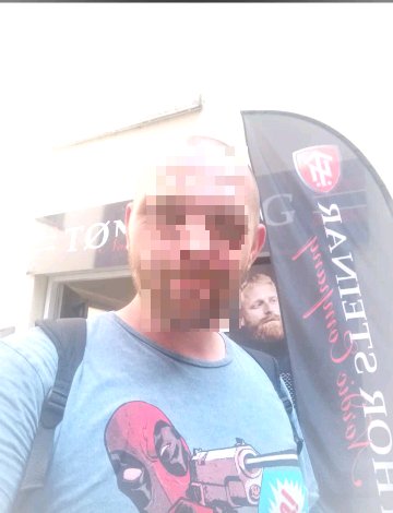 dortmundsrechte's tweet photo. Schon einen Tag nach der Eröffnung zeigt sich: Ein #ThorSteinar-Laden hat #Dortmund gefehlt. Viele glückliche Kameraden pilgern zum Brüderweg - heute ist noch bis 18 Uhr geöffnet, morgen geht es natürlich weiter. Schöner leben mit "Naziläden"! @stadtdortmund #nonazisdo #DOrechts https://t.co/Fs4y9FQxr8