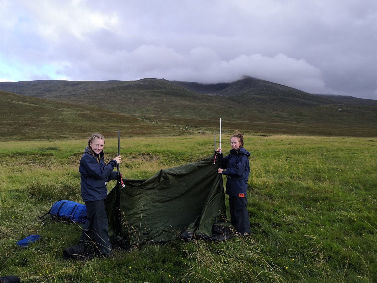 RacShe1001's tweet photo. Clan Stewart setting up camp and having a well earned dinner thanks to the fantastic instructor Seori. Sharing scary stories and singing round the stoves under a clear starry night was a highlight of the week for all of clan Stewart. @GracemountHigh @OutwardBoundUK https://t.co/PBLQ2KKkax