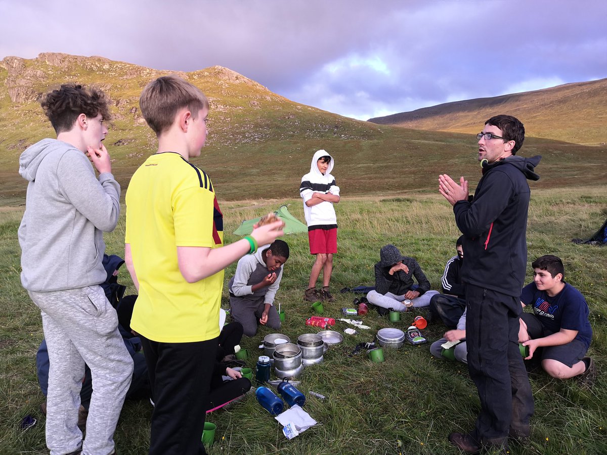 RacShe1001's tweet photo. Clan Stewart setting up camp and having a well earned dinner thanks to the fantastic instructor Seori. Sharing scary stories and singing round the stoves under a clear starry night was a highlight of the week for all of clan Stewart. @GracemountHigh @OutwardBoundUK https://t.co/PBLQ2KKkax