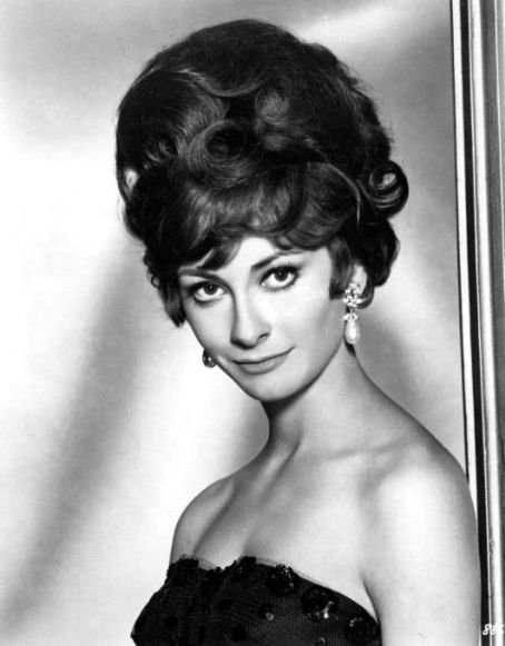 Happy birthday Elizabeth Ashley! \62 winner for TAKE HER, SHE\S MINE 