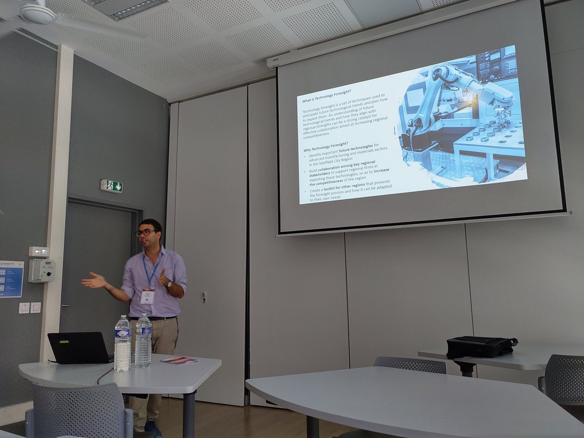 AleksandraZarek's tweet image. Learning with @jtmartins and @tech_foresight how post industrial regions can use their strengths and novel technologies to build future innovations #ersa2019Lyon #foresight #AdvancedManufacturing @InfoSchoolSheff