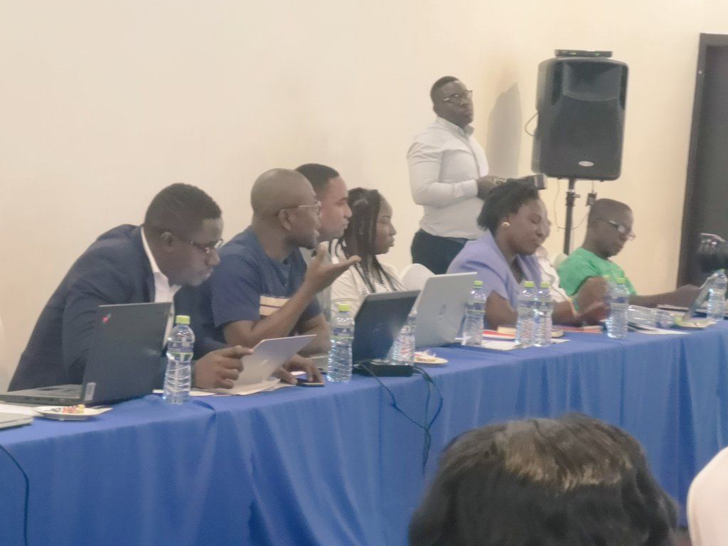 NTDCOUNTDOWN's tweet photo. The 🔉 audience fully enaged and contributed hugely to discussions around research presented from @ntdghcountdown @NTDCOUNTDOWN research. This led to many suggestions such as this one by the Focal #NTDs Coordinator for the Northern Region in Ghana 🇬🇭 @Health_ghana @DFID_NTDs https://t.co/2CXqHcoVWh