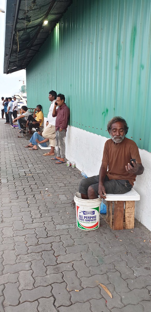 fazeen2457's tweet photo. Miadhu maarukeytu sarahadhu balamun dhiyairu fenunu meehe. Mee kaaku?
Muzaaharaagai libunu aniyaaga maibadha ah gelun vefa adhi fayah leyaraa dhefai dhulhavefa. 
@MDPSecretariat @MohamedNasheed @mdpshippe @anasabdulsattar 
Avaha ehitherive dhevva.. https://t.co/n6oaihKgez