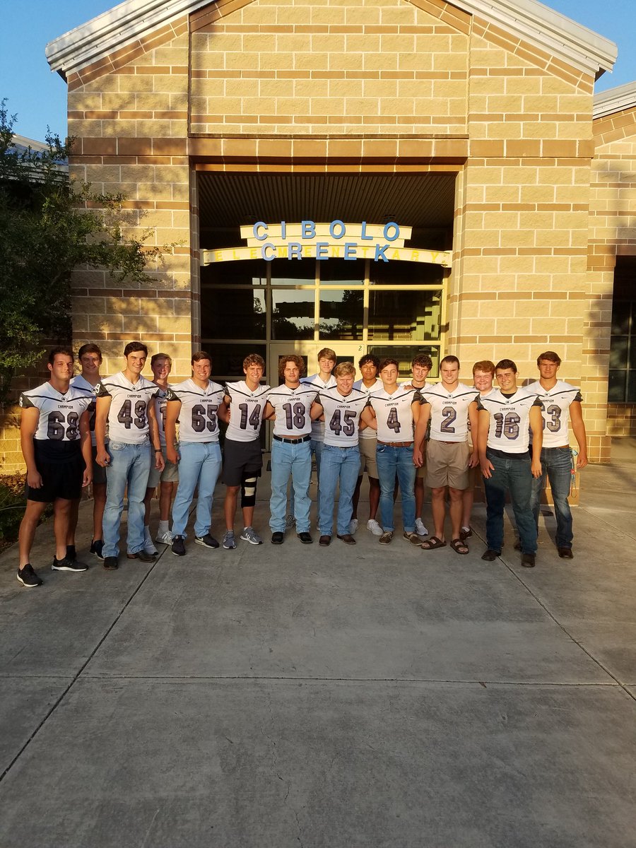 ChampionHSFB's tweet photo. Elementary School tour stop #2...@CiboloCreekES. Thank you to all the teachers and staff for allowing us in your classrooms. And thank you @ChampionVBall for joining us. 

#WeAreChampion https://t.co/xtM7T9cfZr