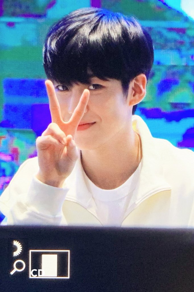 cosmicdust1026's tweet photo. 190830 
#이은상 #X1 #엑스원 https://t.co/eIdoHz2C65