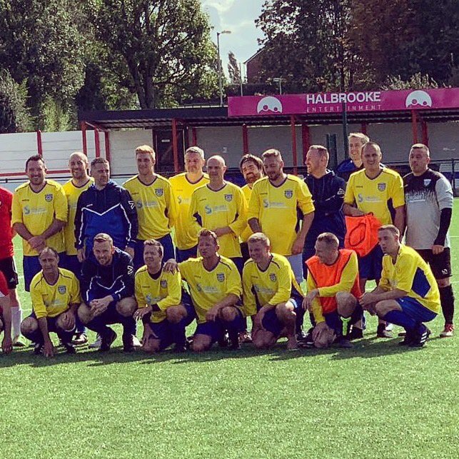 Sarahlouessex's tweet photo. Sunday 1st September come see my boys @WeAreMarlpool as they take on Solvay Heanor all proceeds going to @DementiaUK 2pm KO Heanor Town Ground #CharityMatch #DementiaUk #LocalLads #Heanor #Marlpool #Derbyshire https://t.co/r7o3KrVVMq