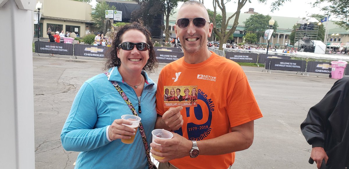 PeteWeatherBeat's tweet photo. It's 5 o'clock somewhere!
@NYSFair
#Before10am
#NoJudgementZone https://t.co/iA16KDNVVs