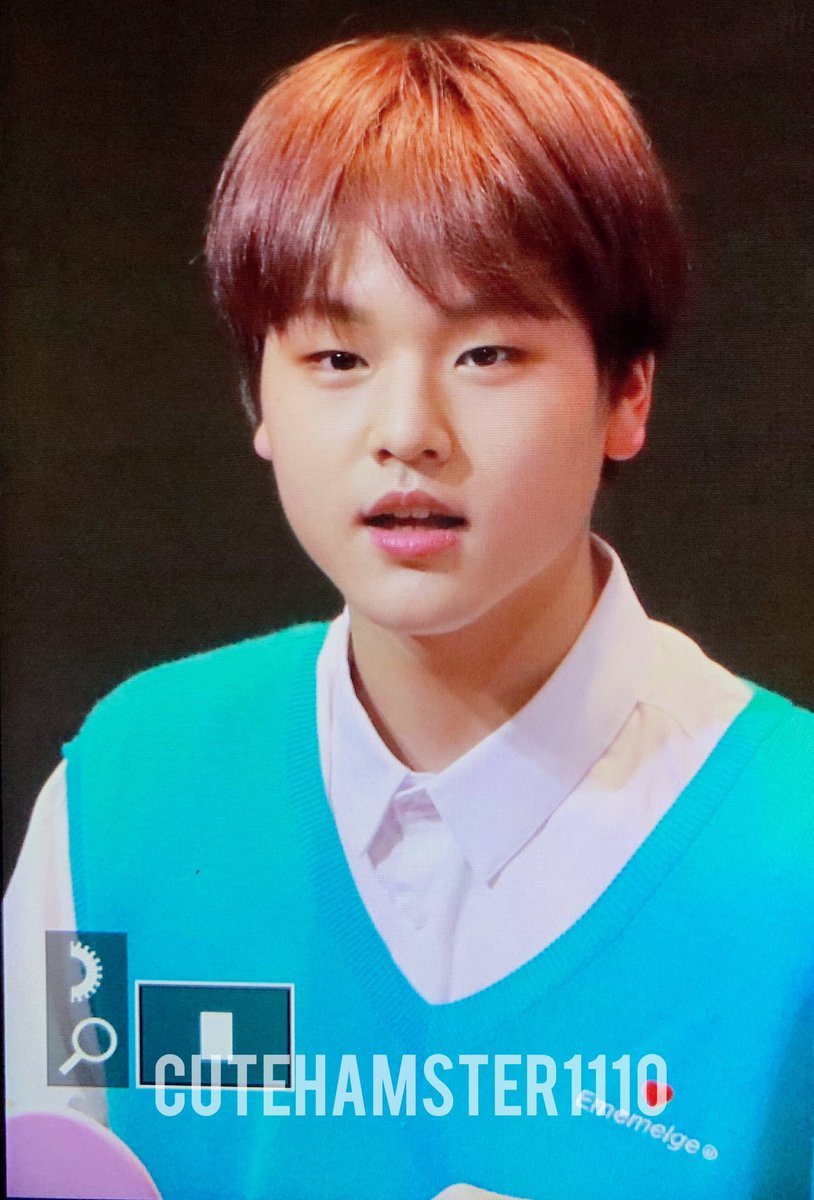 cutehamster1110's tweet photo. 190830 여의도  팬사인회

학생🐹

#남도현 #namdohyon #NAMDOHYON #X1 #엑스원 https://t.co/K51rNloVLV