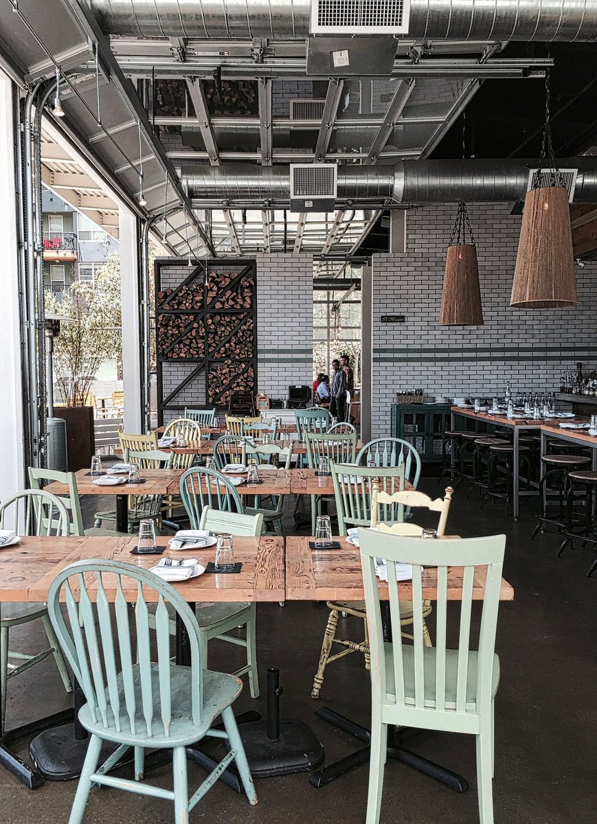 proliftdoors's tweet image. Garage doors don&apos;t always lead to your cars or your storage boxes. Sometimes they lead to…your restaurant! Trust Pro-Lift Doors to take care of that for you. Chat with us online at bit.ly/2G6DIIE to schedule your FREE estimate.