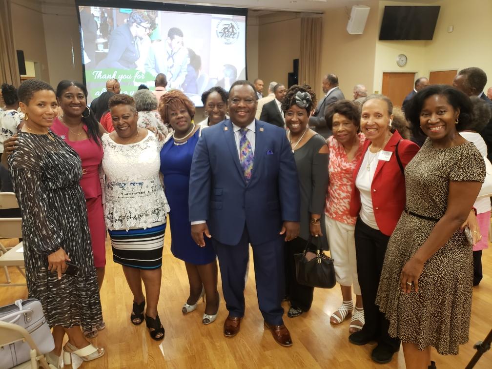 dekalbrealtors's tweet photo. DAR President Ed Patton speaks as expert panelist for a community forum in DeKalb County sponsored by Commissioner Lorraine Cochran-Johnson. Our #DynamicDeKalb members showed up to support this important meeting. https://t.co/abP49Tyodp