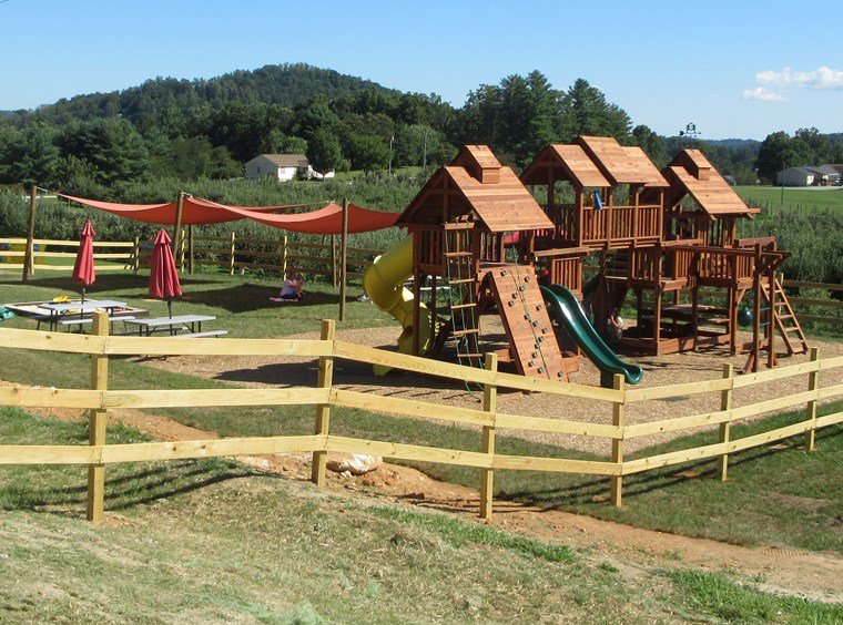 JustusOrchard's tweet photo. New Picnic Area &amp; Adventure Playground! https://t.co/bDcRAoh7Sj https://t.co/e6lNkvhr4x